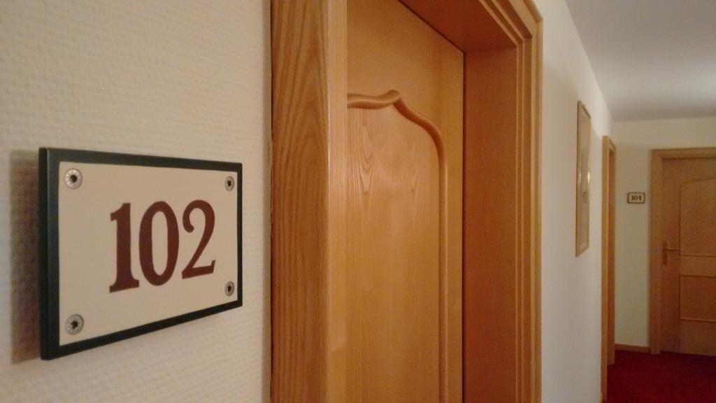 Altstadt- Und Businesshotel Pfaubraeu - Brauereigasthof - Fruehstuecksbuffet - Kostenfreie Radgarage - Hunde Willkommen Trostberg an der Alz Zewnętrze zdjęcie