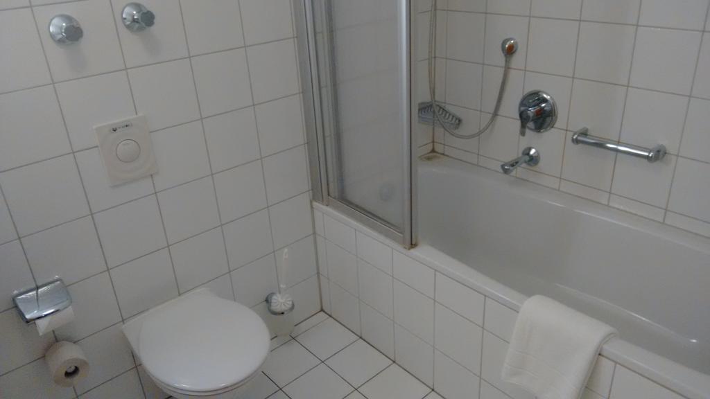 Altstadt- Und Businesshotel Pfaubraeu - Brauereigasthof - Fruehstuecksbuffet - Kostenfreie Radgarage - Hunde Willkommen Trostberg an der Alz Zewnętrze zdjęcie