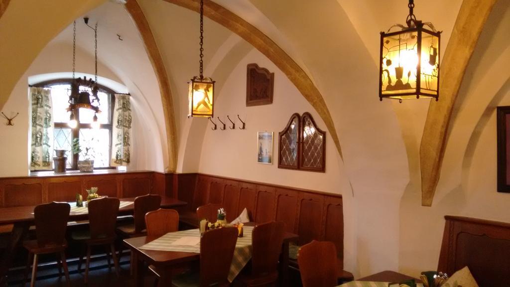 Altstadt- Und Businesshotel Pfaubraeu - Brauereigasthof - Fruehstuecksbuffet - Kostenfreie Radgarage - Hunde Willkommen Trostberg an der Alz Zewnętrze zdjęcie
