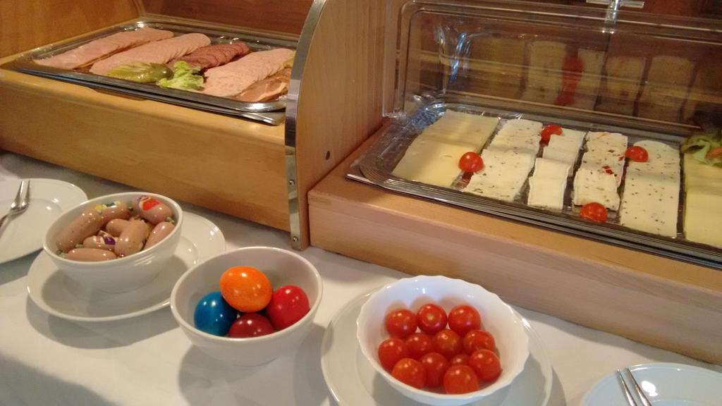 Altstadt- Und Businesshotel Pfaubraeu - Brauereigasthof - Fruehstuecksbuffet - Kostenfreie Radgarage - Hunde Willkommen Trostberg an der Alz Zewnętrze zdjęcie